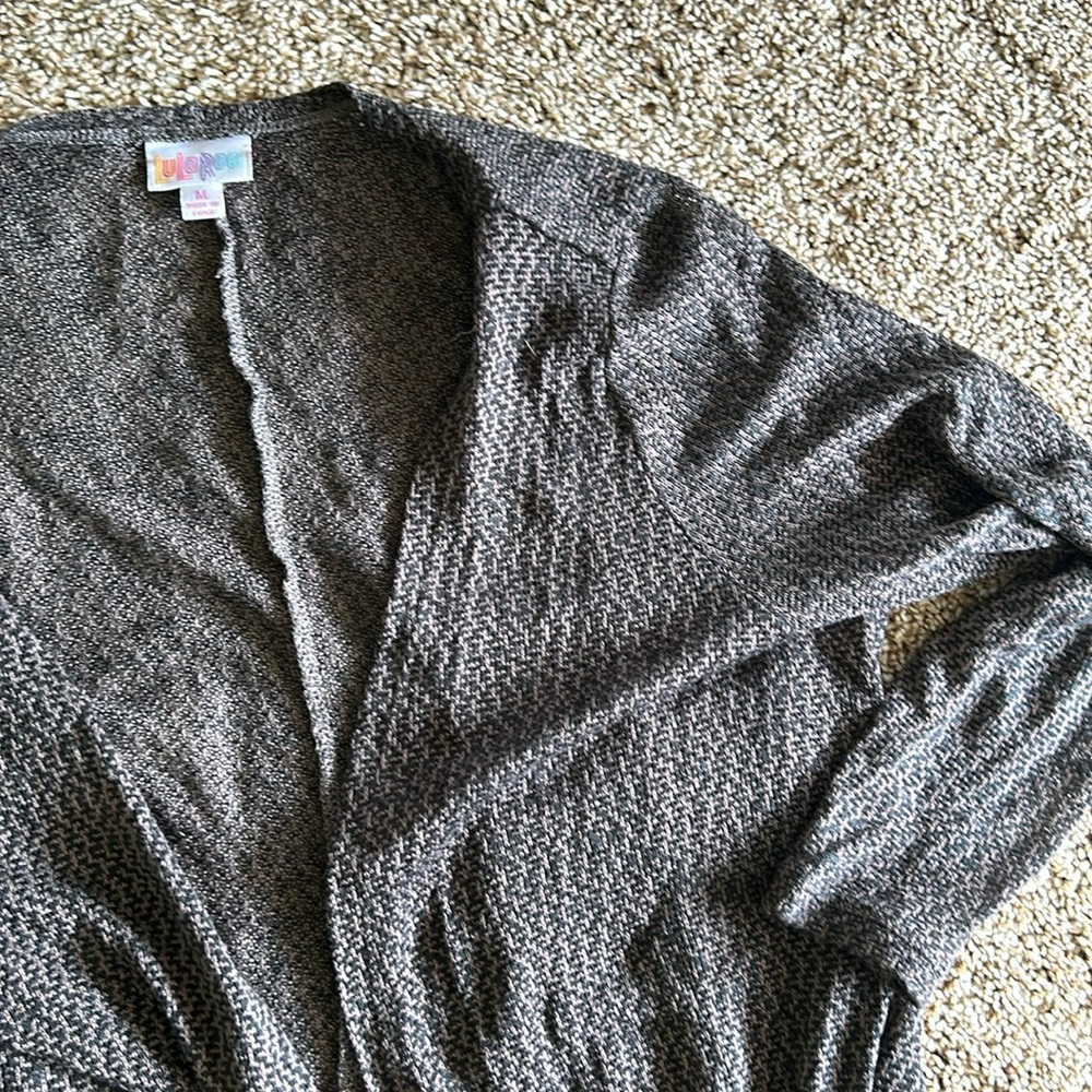 LuLaRoe Sarah long cardigan with pockets, size medium